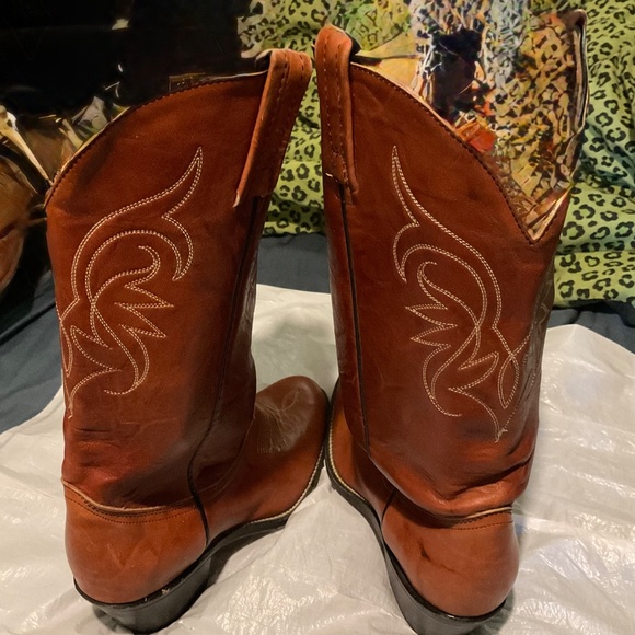 ‘MADE IN CANADA ‘’  COWBOY BOOTS  UNISEX - Picture 10 of 13